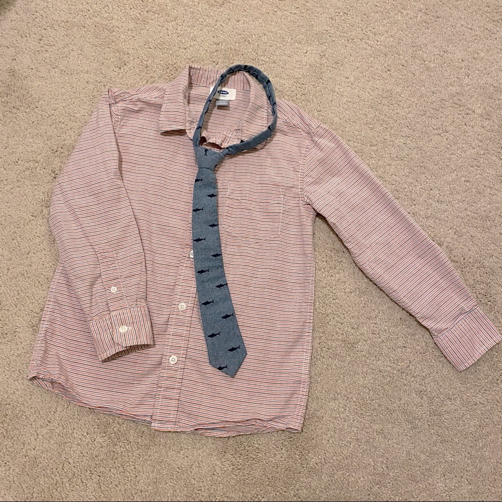 Super cute button down shirt and tie set for boys!